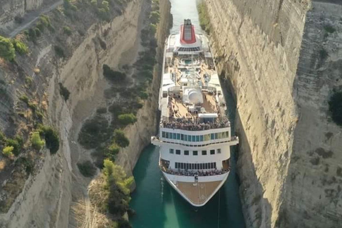 Isthmus of Corinth, Peloponnese car rentals, Peloponnese rent-a-car