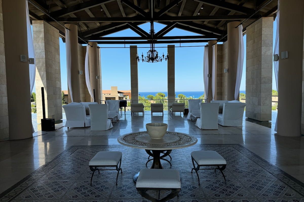 Costa Navarino Hotel, Peloponnese car rentals, Peloponnese rent-a-car