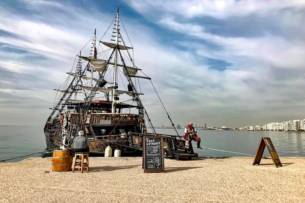 Cruise at  the Bay, Thessaloniki Car Rentals, Thessaloniki Car Rental